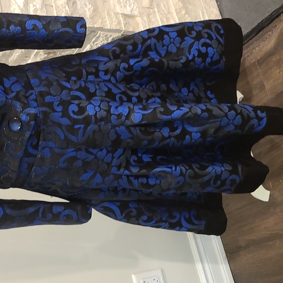 Tory Burton silk & wool vibrant blue and black suit - Picture 9 of 13